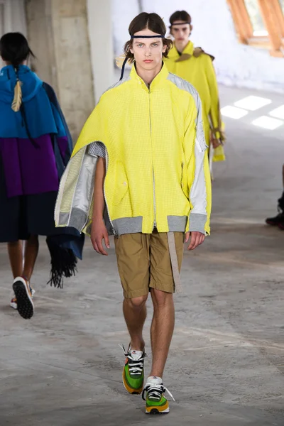 Look 35